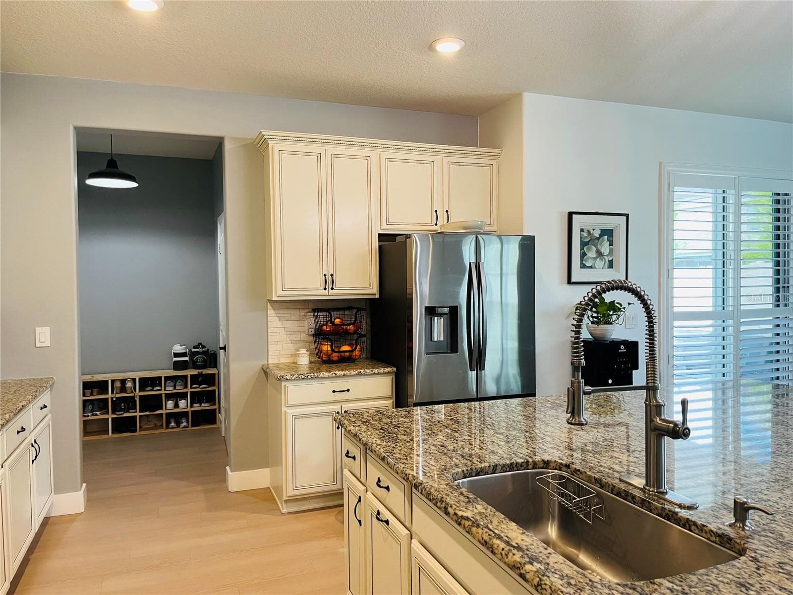 Kitchen, looking towards Mud Room - 14037 PECAN ORCHARD DR, WINTER GARDEN