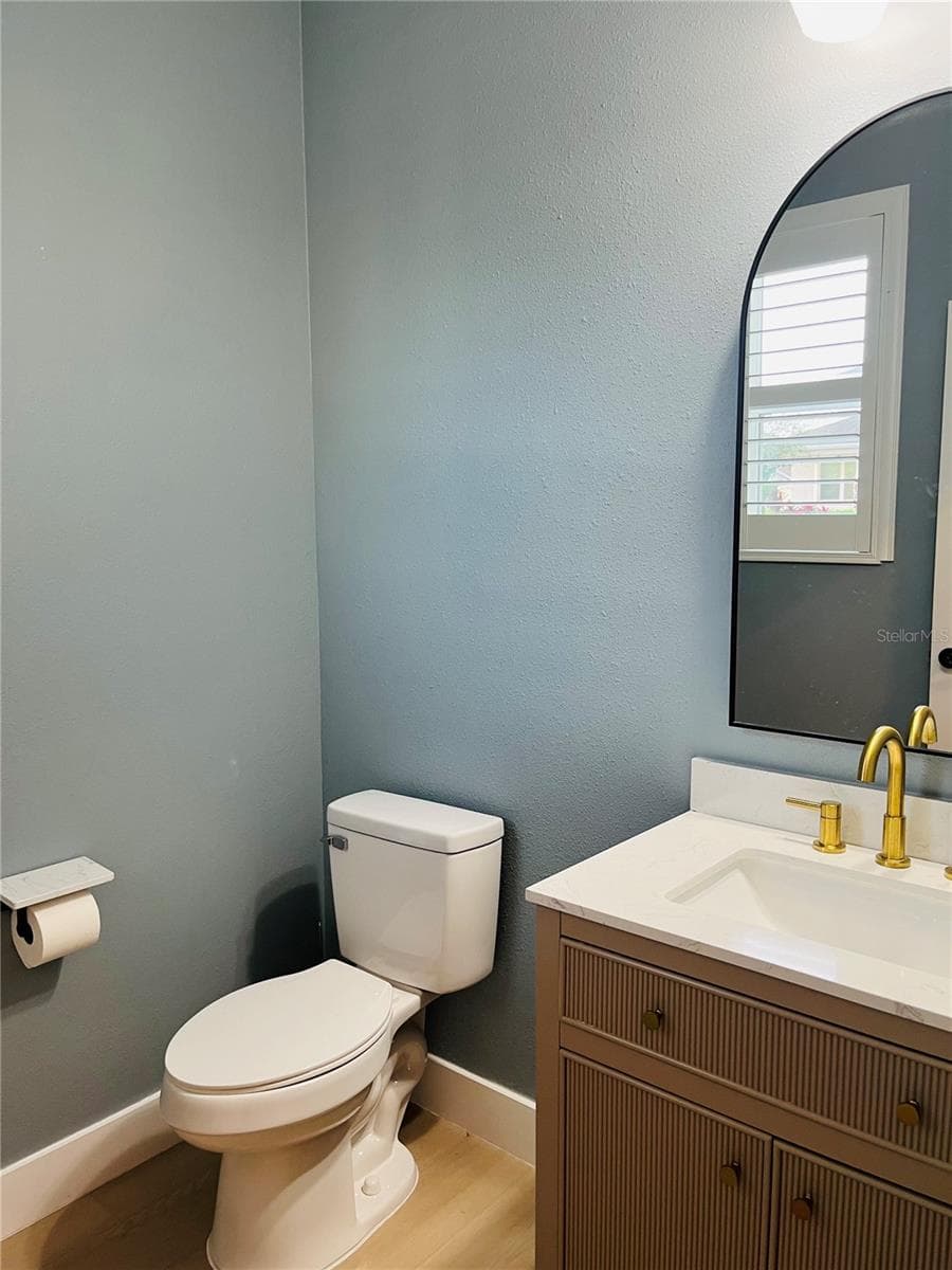 Downstairs 1/2 Bath - 14037 PECAN ORCHARD DR, WINTER GARDEN