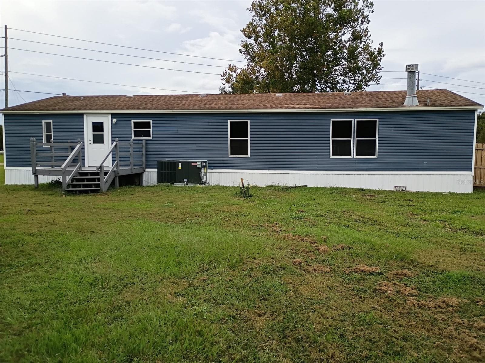 Manufactured Home at 7715 GLEN MEADOW DR, LAKELAND, photo 16 of 16