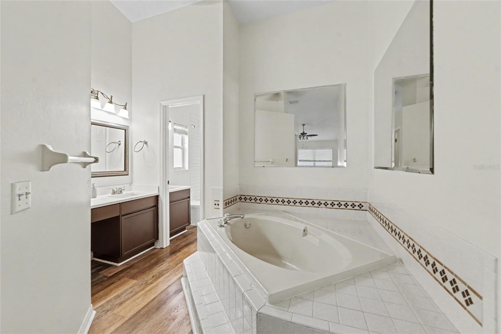 Single Family Residence at 11211 ANDY DR, RIVERVIEW, photo 15 of 27