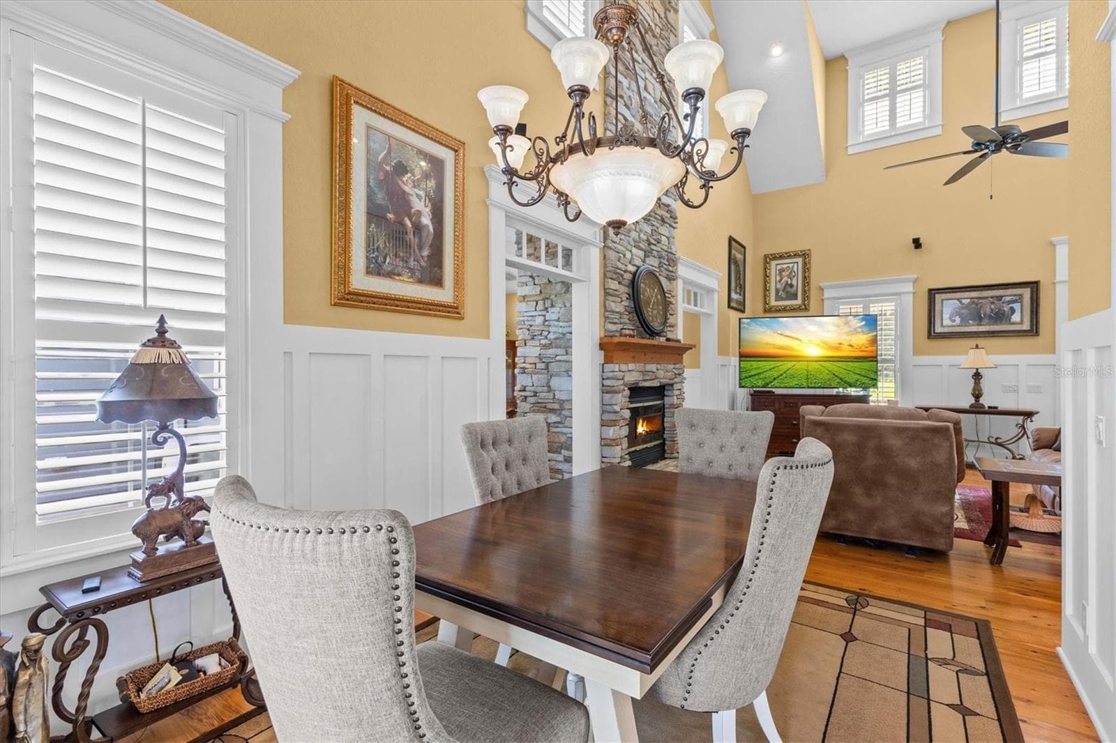 Informal Dining - 195 SPRING LAKE HWY, BROOKSVILLE