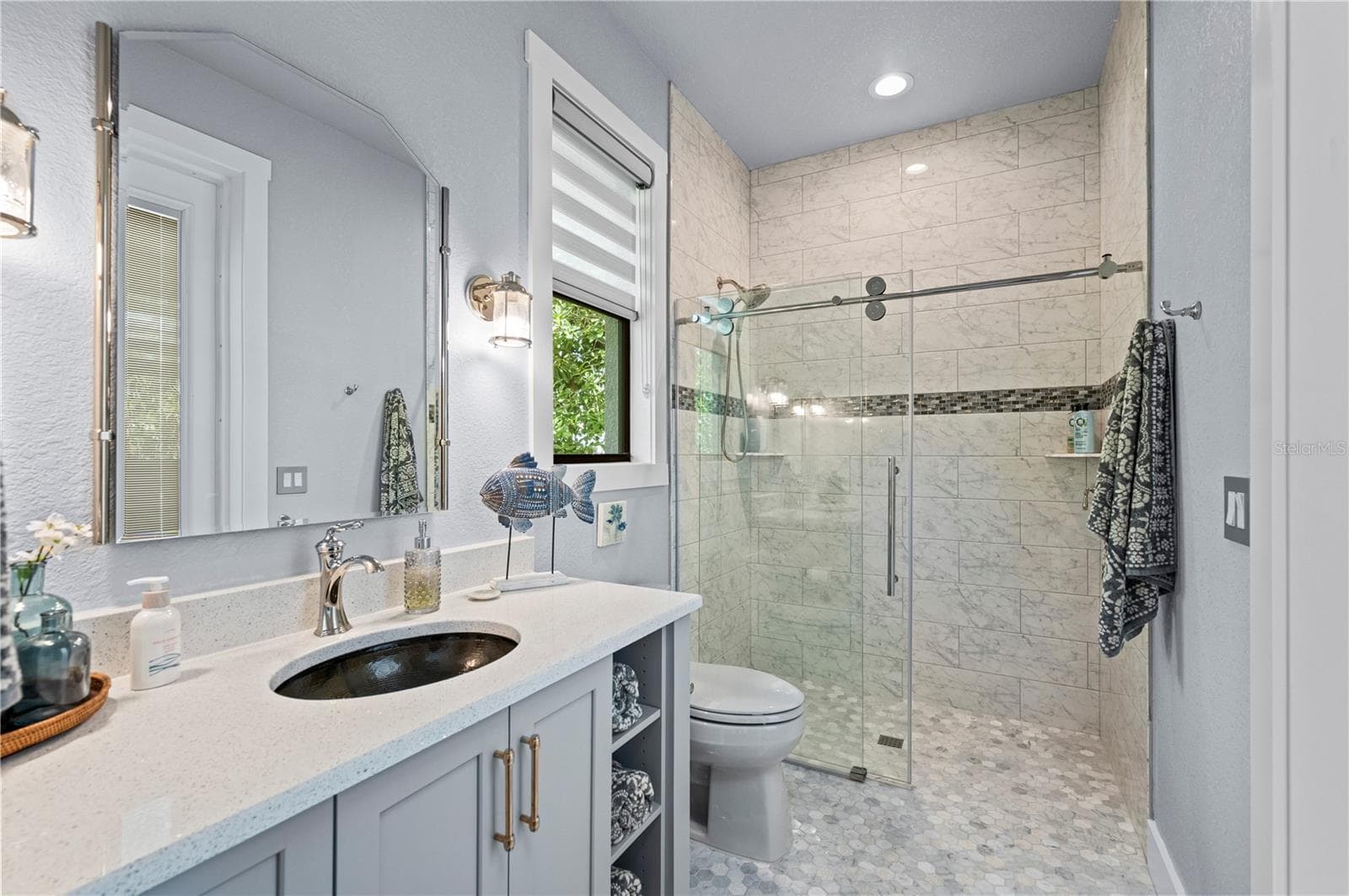 Guest Bathroom 2/ Pool bathroom - 25462 SHORE DR, PUNTA GORDA