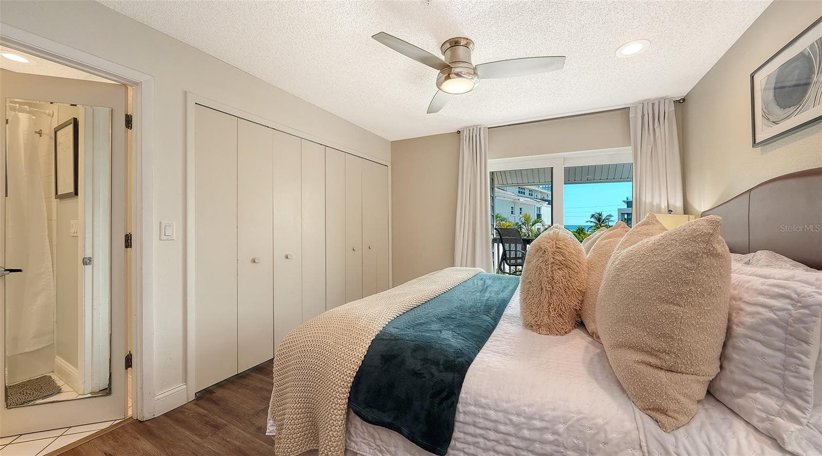 Duplex at 662 CALLE DEL OTONO, SARASOTA, photo 37 of 100