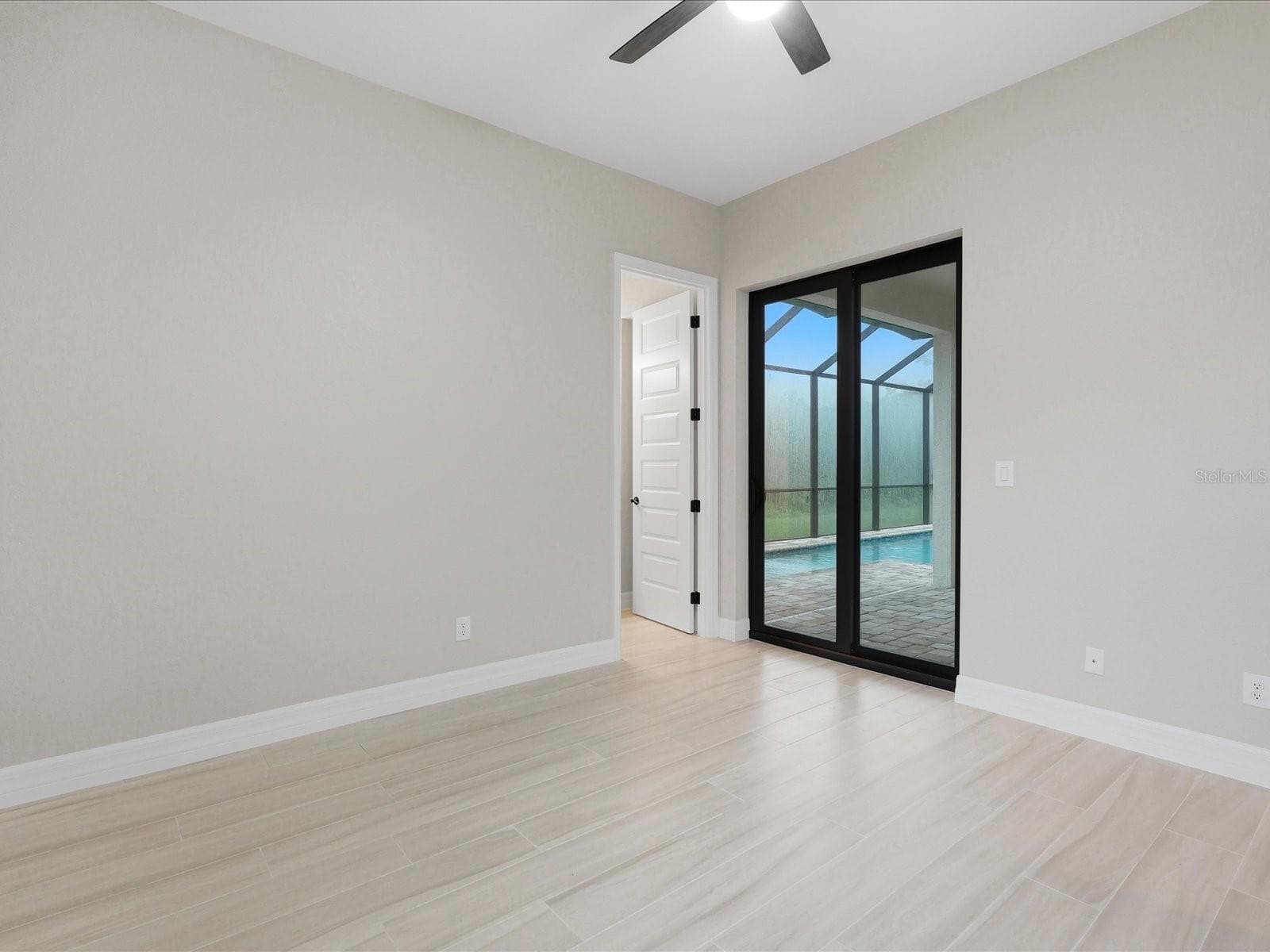 Junior Primary Suite - 51 LONG MEADOW PL, ROTONDA WEST