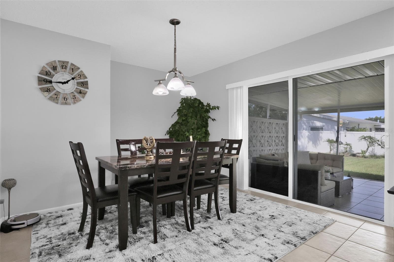 Single Family Residence at 14 APPLE HILL HOLW, CASSELBERRY, photo 5 of 33