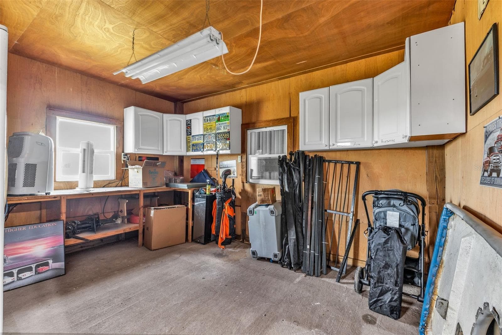 Separate office area in workshop building. - 3682 NW LIMESTONE HEIGHTS ST, ARCADIA
