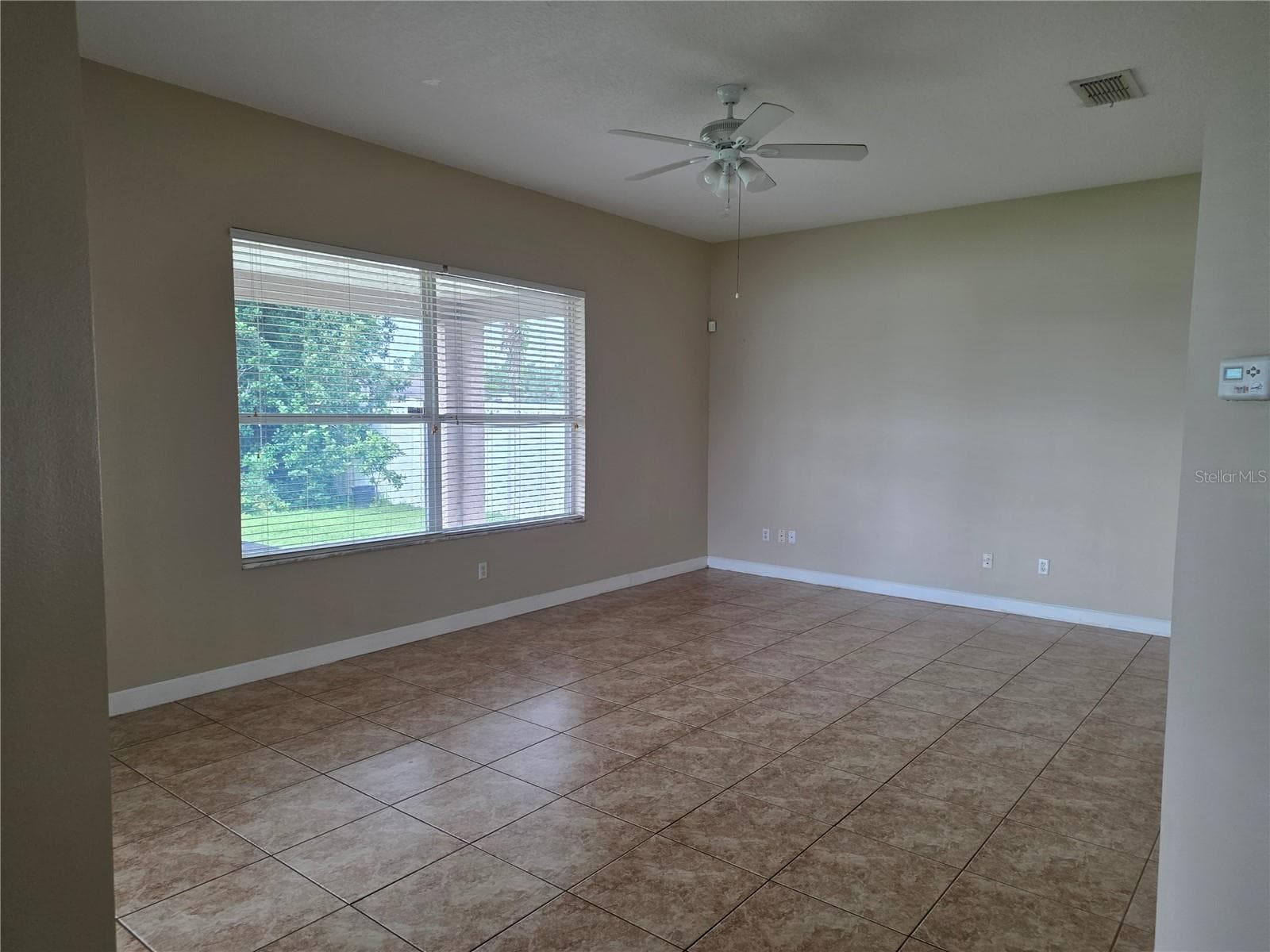 Single Family Residence at 4984 BIRCH STONE LN, ORLANDO, photo 5 of 23