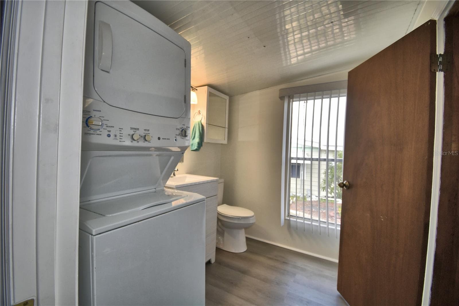 Manufactured Home at 251 PATTERSON RD #D4, HAINES CITY, photo 23 of 40