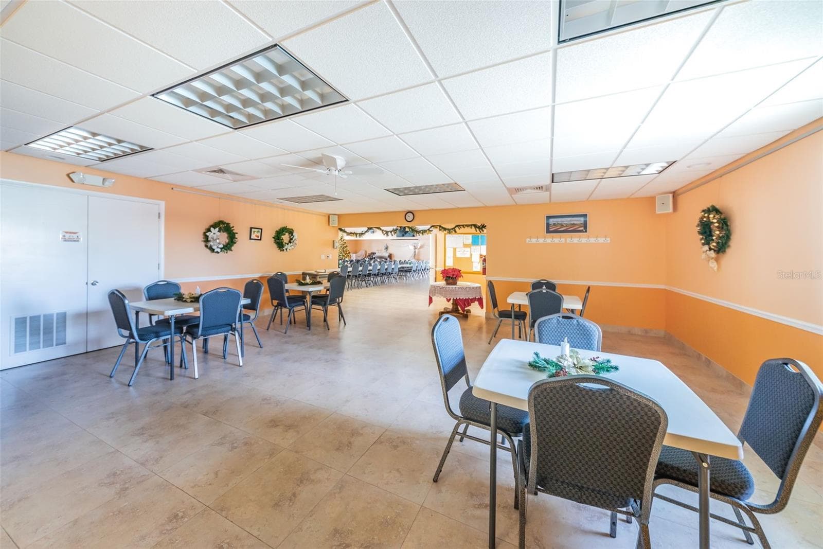 Mobile Home at 39820 US HIGHWAY 19 N #160, TARPON SPRINGS, photo 48 of 96