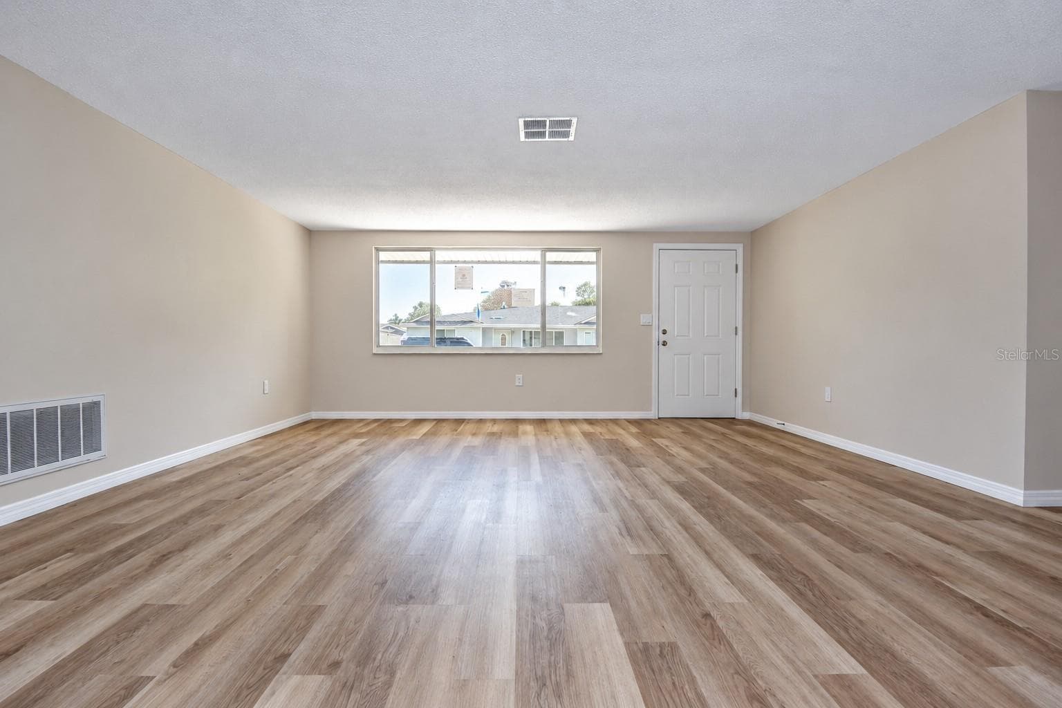 Single Family Residence at 7421 SANDALWOOD DR, PORT RICHEY, photo 6 of 32