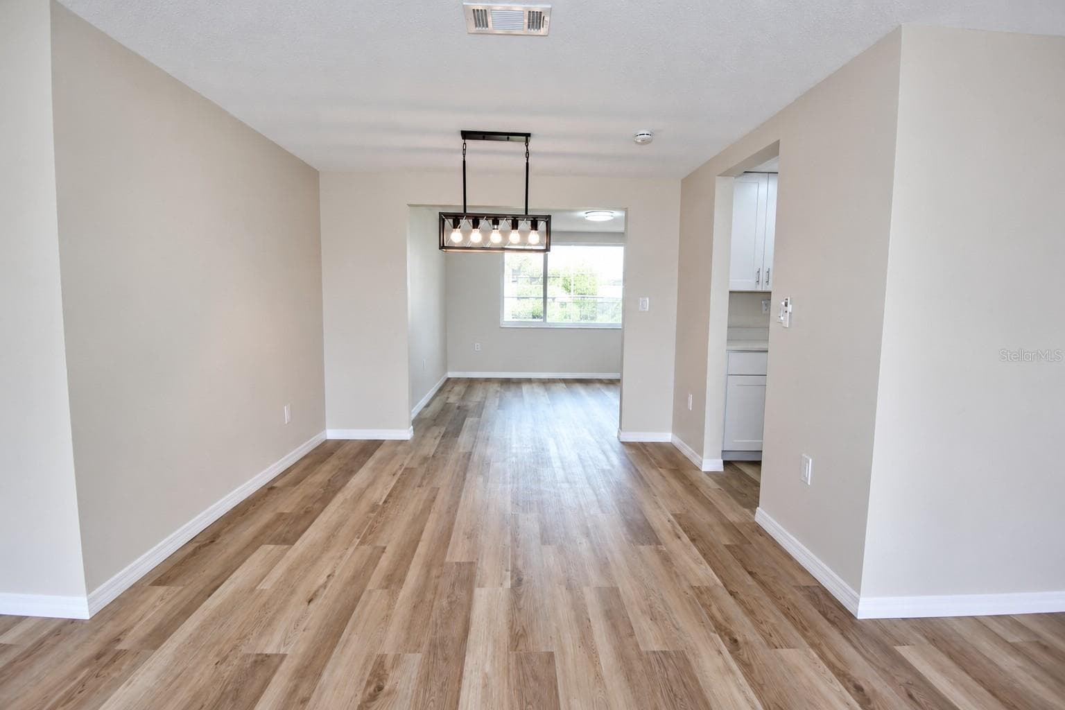 Single Family Residence at 7421 SANDALWOOD DR, PORT RICHEY, photo 8 of 32