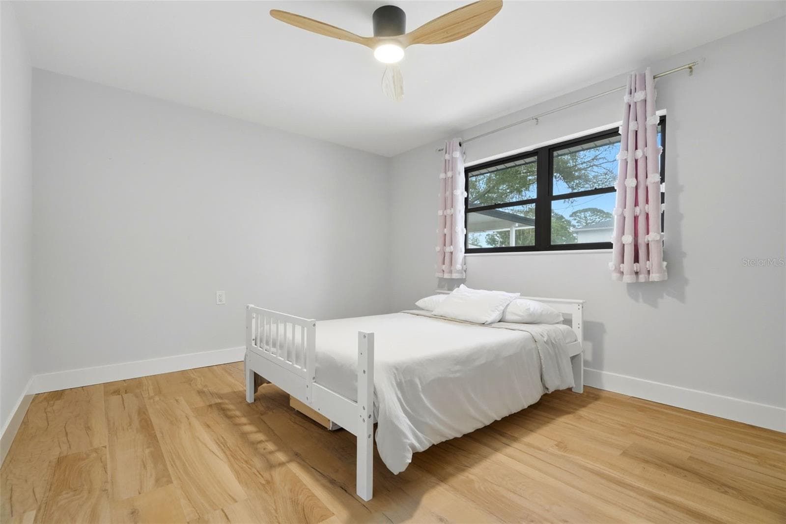 Bedroom 3 with Built-in Closet - 330 PATICA RD NE, ST PETERSBURG