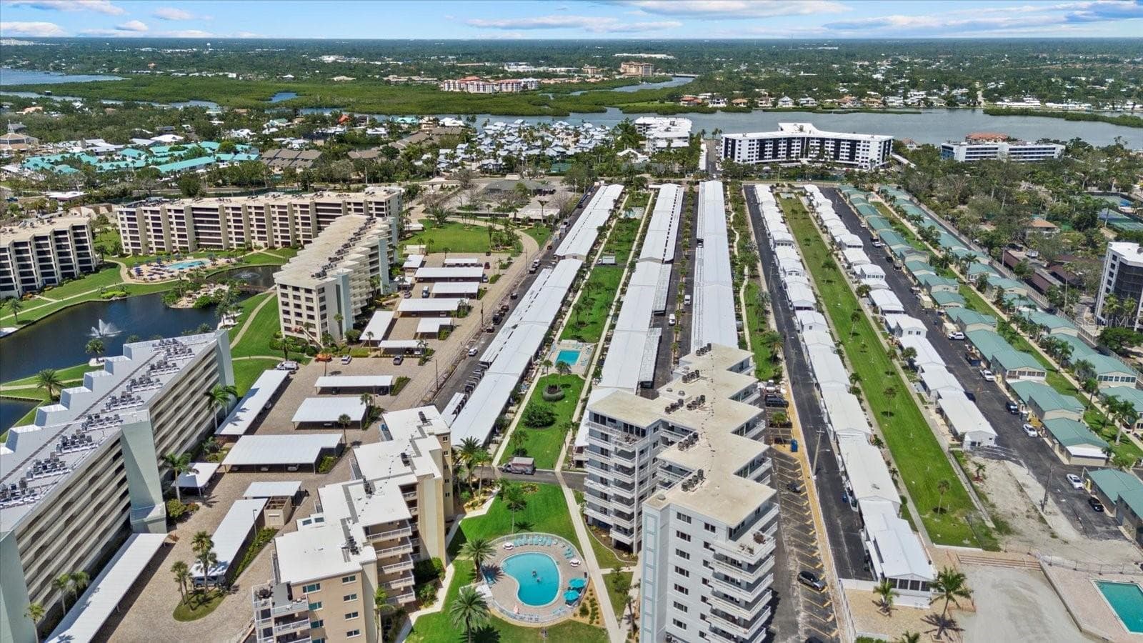 Condominium at 5830 MIDNIGHT PASS RD #8, SARASOTA, photo 5 of 33