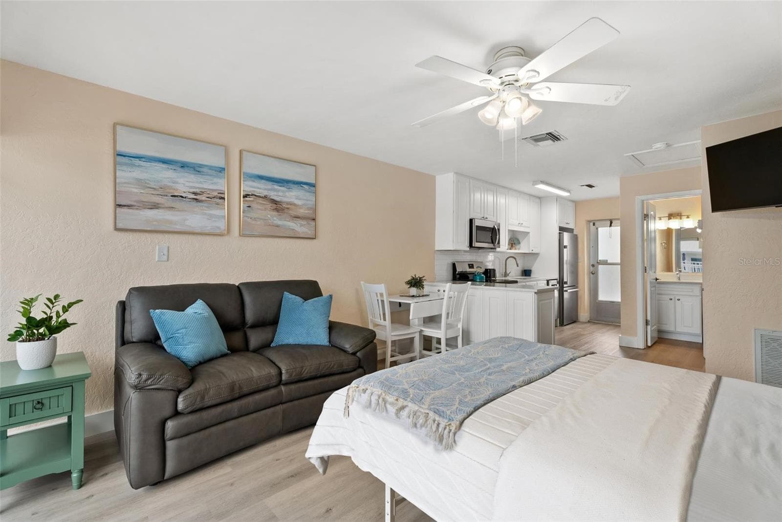 Condominium at 5830 MIDNIGHT PASS RD #8, SARASOTA, photo 7 of 33