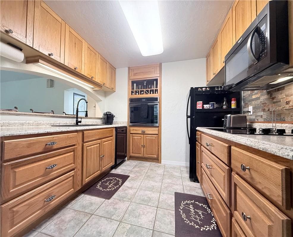 Single Family Residence at 11590 N Kayak PT, INGLIS FL 34449, photo 20 of 71