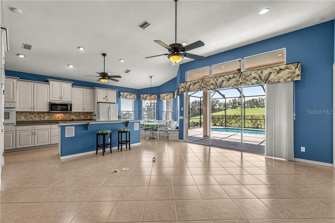 Single Family Residence at 512 W Doerr PATH, HERNANDO FL 34442, Hernando, photo 10 of 95