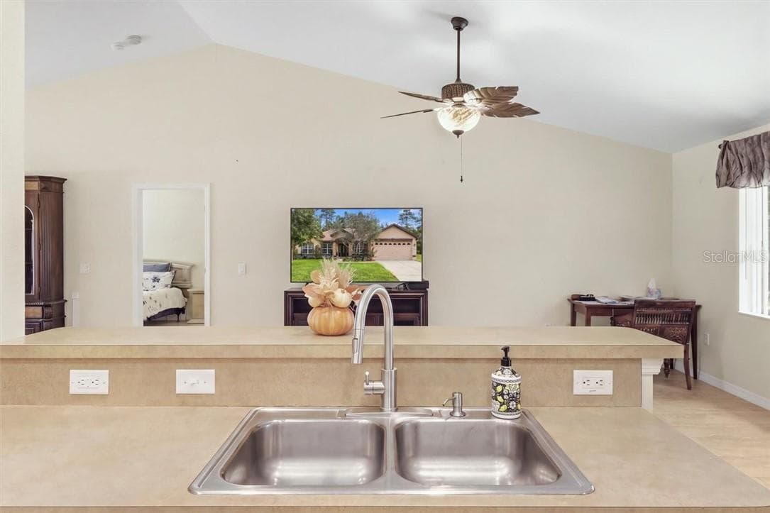 Single Family Residence at 6 Dianthus CT, HOMOSASSA FL 34446, Homosassa, photo 19 of 48