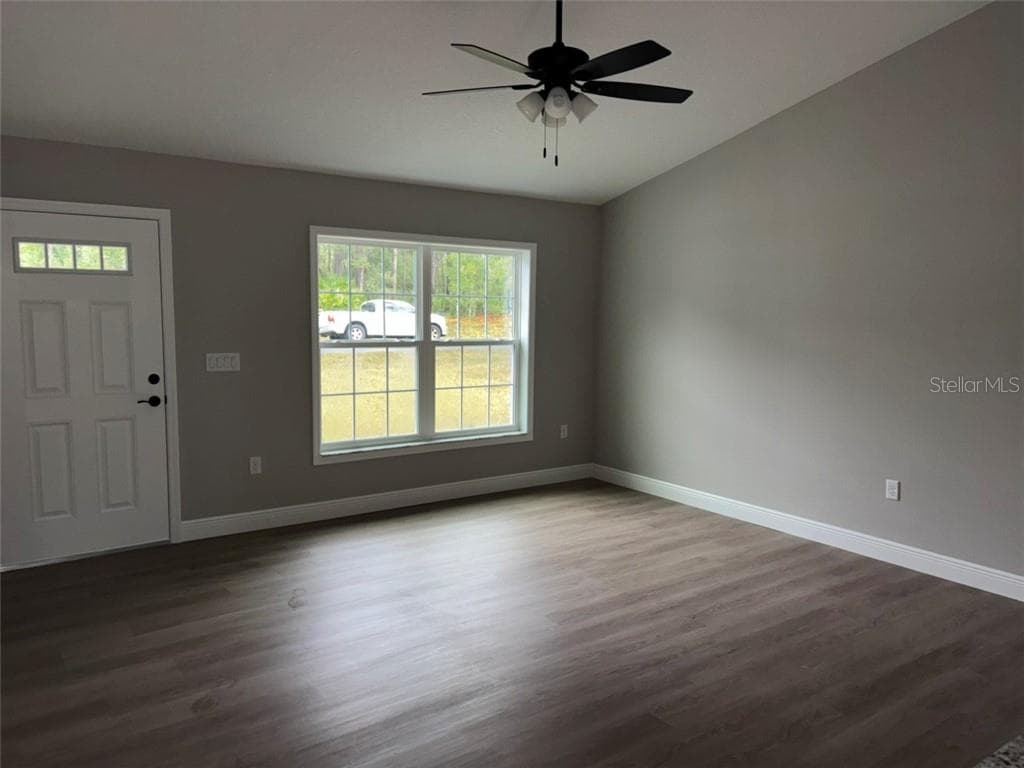 Single Family Residence at 830 W Hemlock DR, DUNNELLON FL 34434, Dunnellon, photo 8 of 28