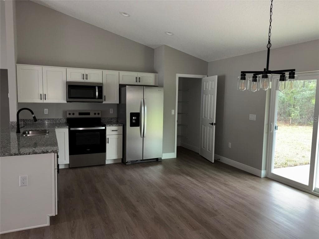 Single Family Residence at 830 W Hemlock DR, DUNNELLON FL 34434, Dunnellon, photo 11 of 28