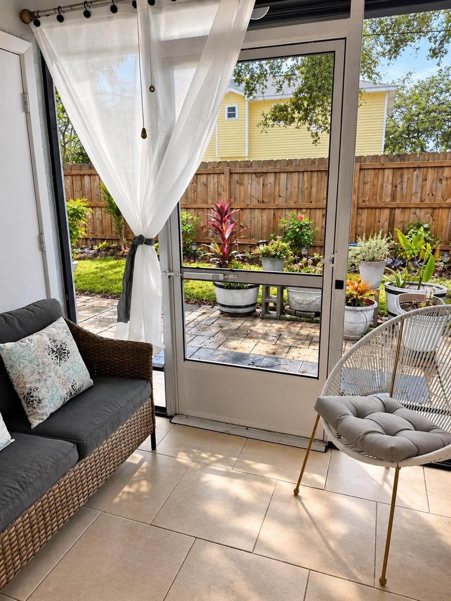 Screened Porch - Back and Side Yard - 366 47TH AVE N #5, ST PETERSBURG