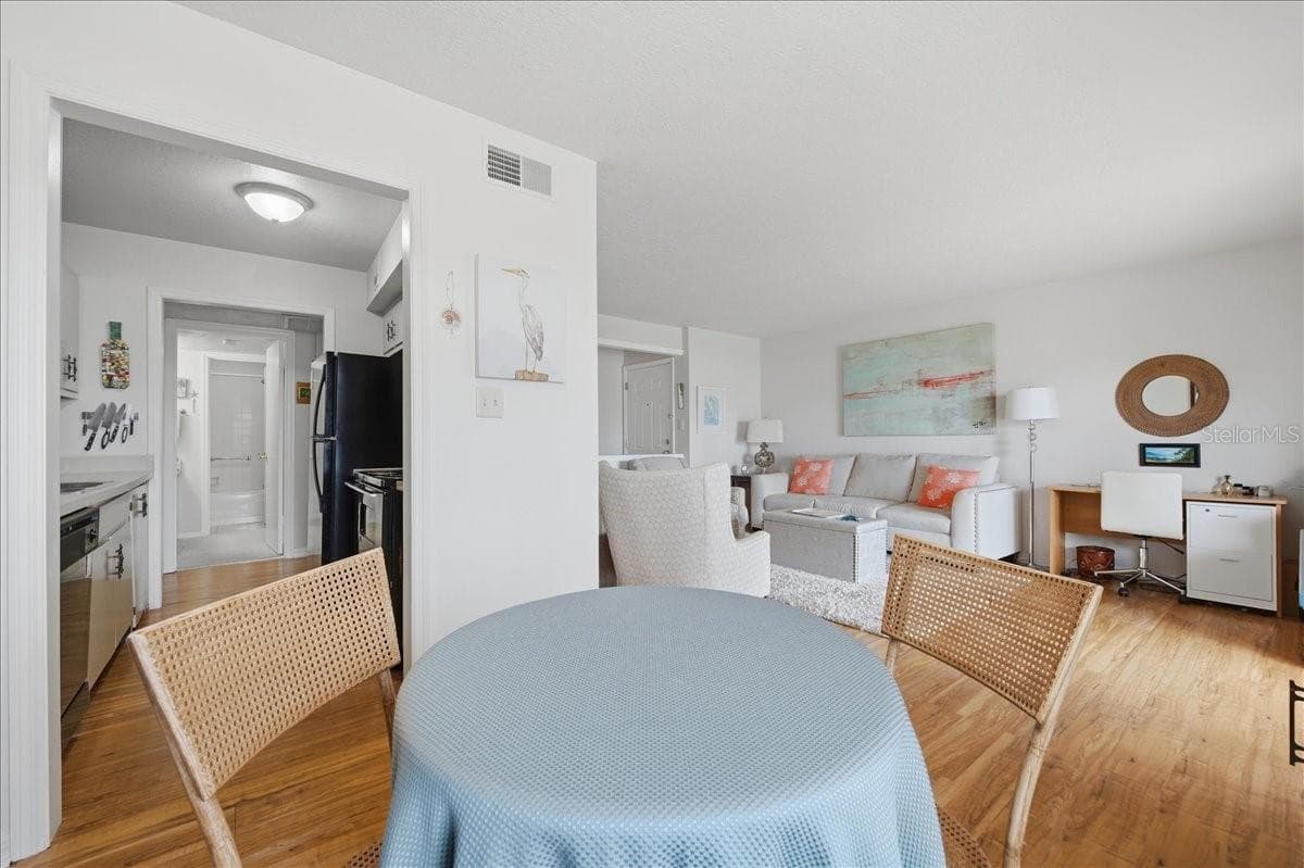 Condominium at 111 SEAHORSE DR SE #B, ST PETERSBURG, photo 22 of 63