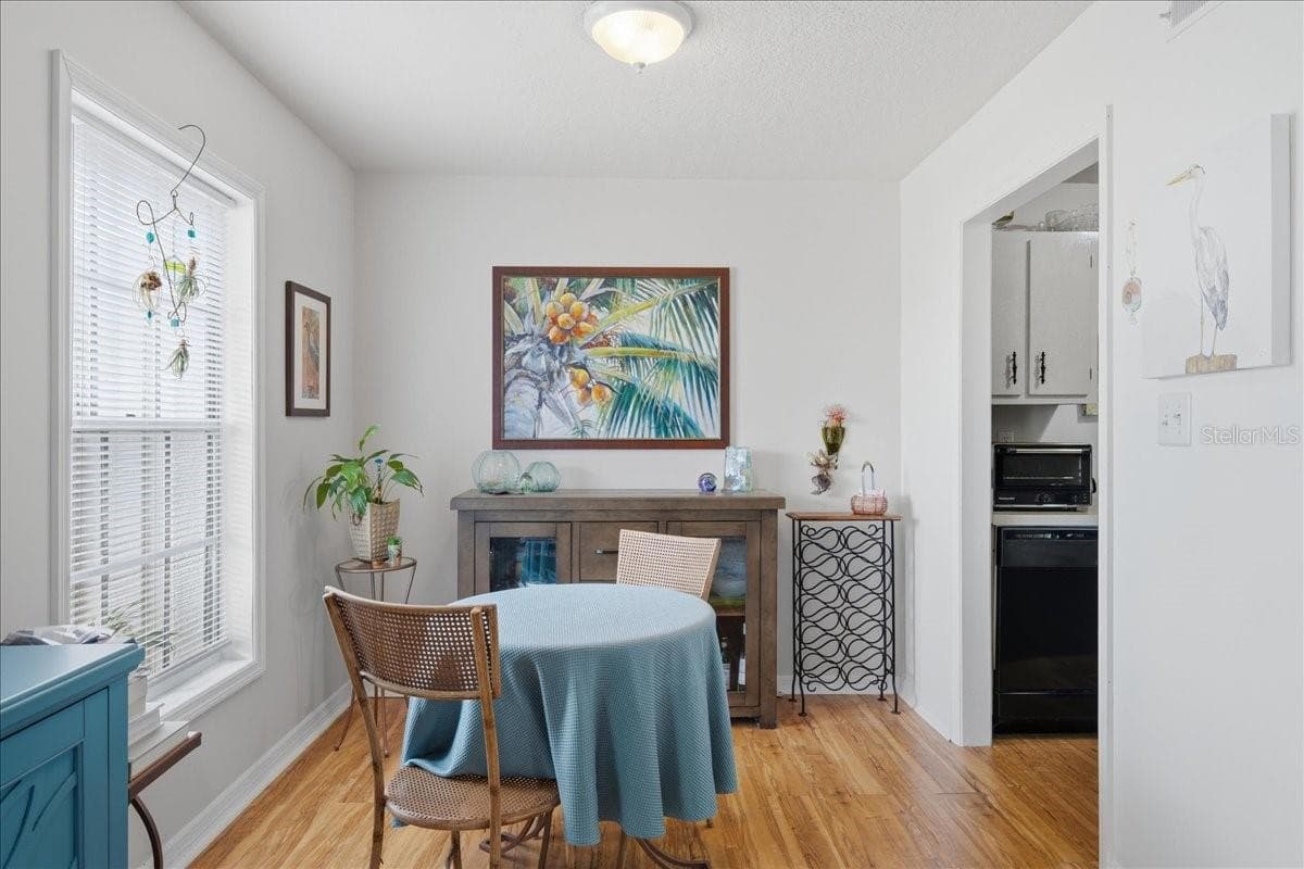 Condominium at 111 SEAHORSE DR SE #B, ST PETERSBURG, photo 23 of 63
