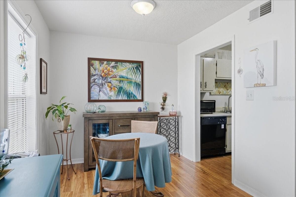 Condominium at 111 SEAHORSE DR SE #B, ST PETERSBURG, photo 25 of 63