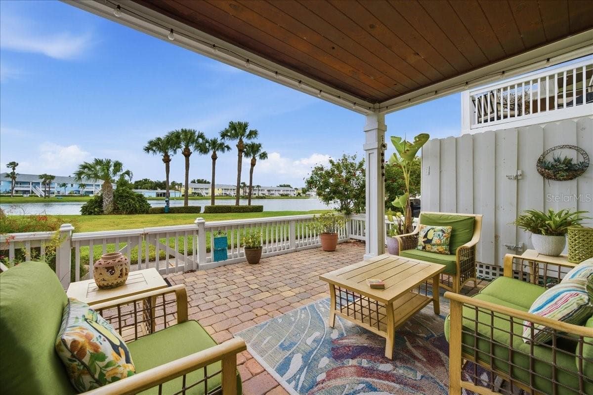 Condominium at 111 SEAHORSE DR SE #B, ST PETERSBURG, photo 35 of 63
