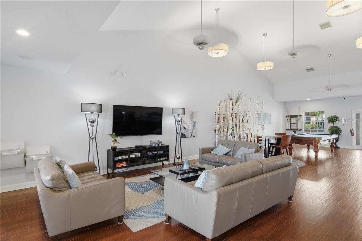 Condominium at 111 SEAHORSE DR SE #B, ST PETERSBURG, photo 43 of 63