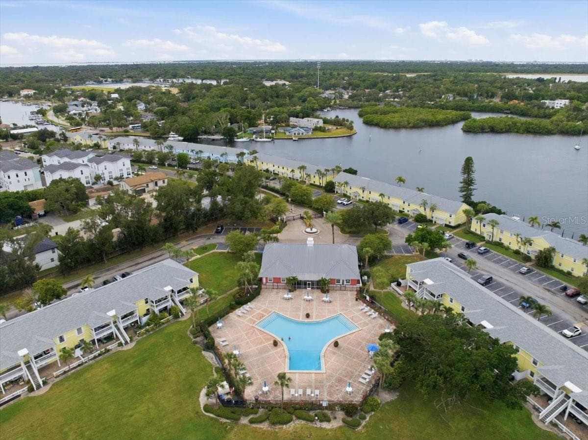 Condominium at 111 SEAHORSE DR SE #B, ST PETERSBURG, photo 60 of 63