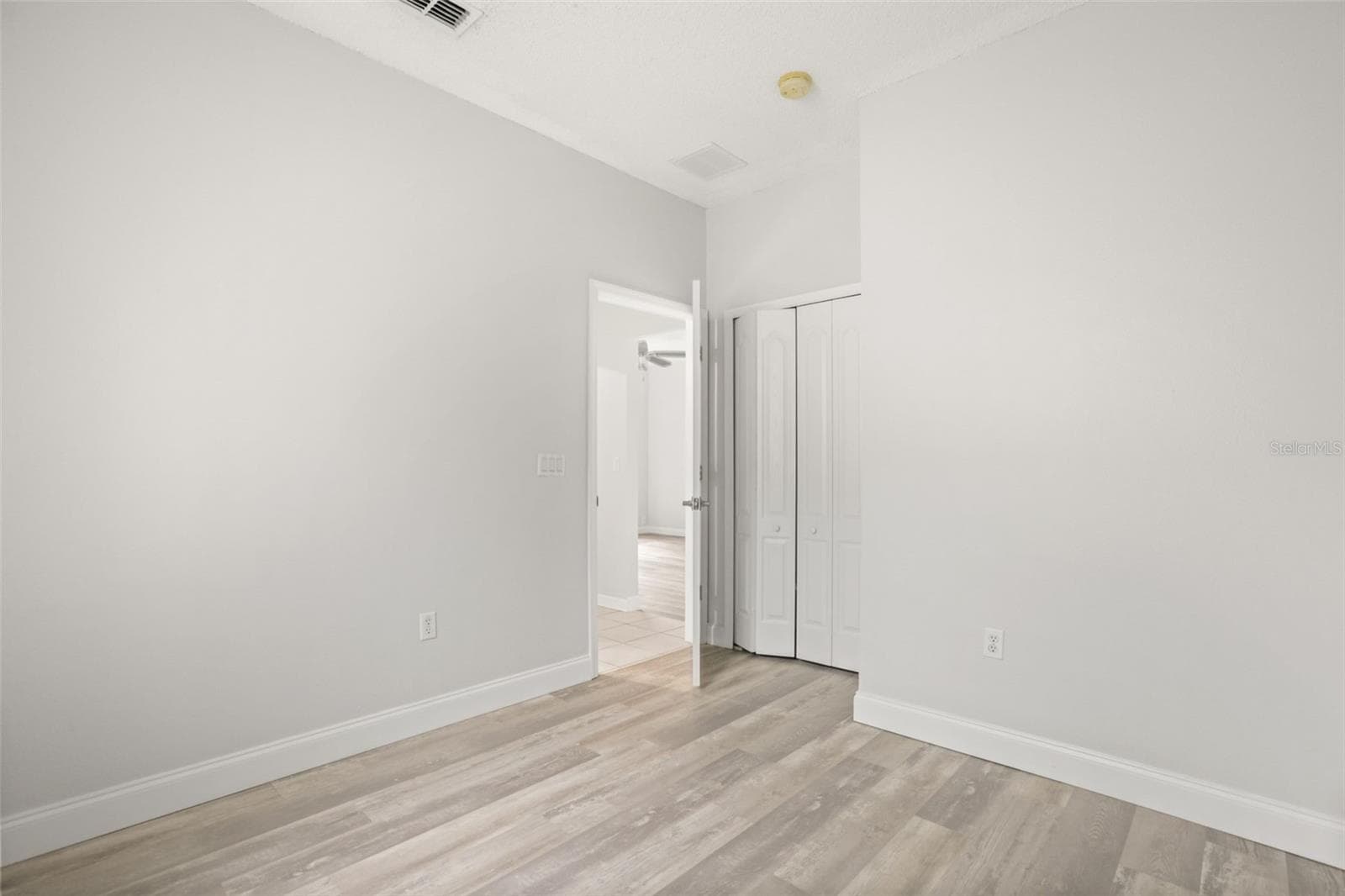 Single Family Residence at 10175 SHADOW CREEK DR, ORLANDO, photo 16 of 25