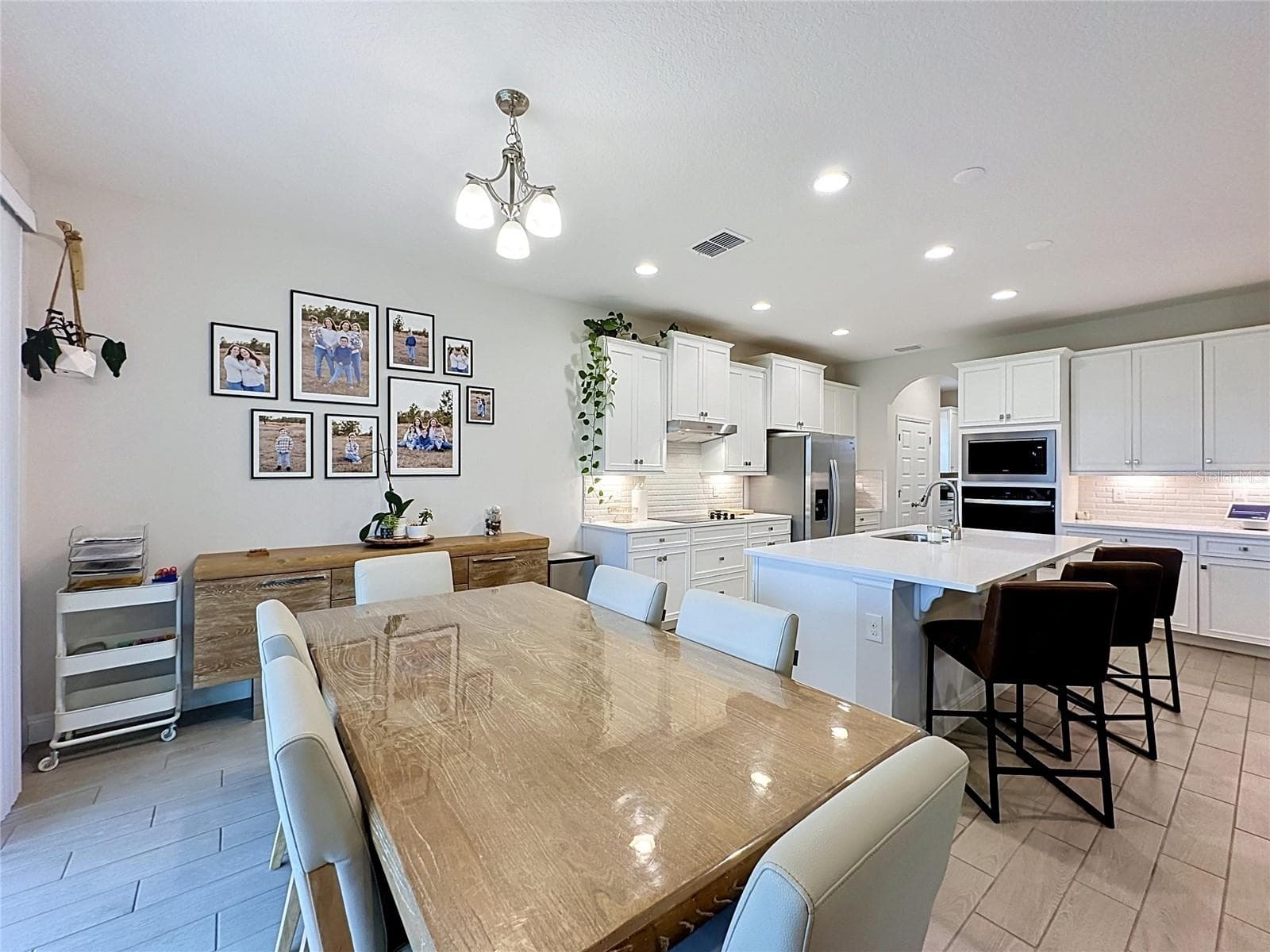 Single Family Residence at 11079 SOUND SHORE DR, WINTER GARDEN, photo 9 of 42