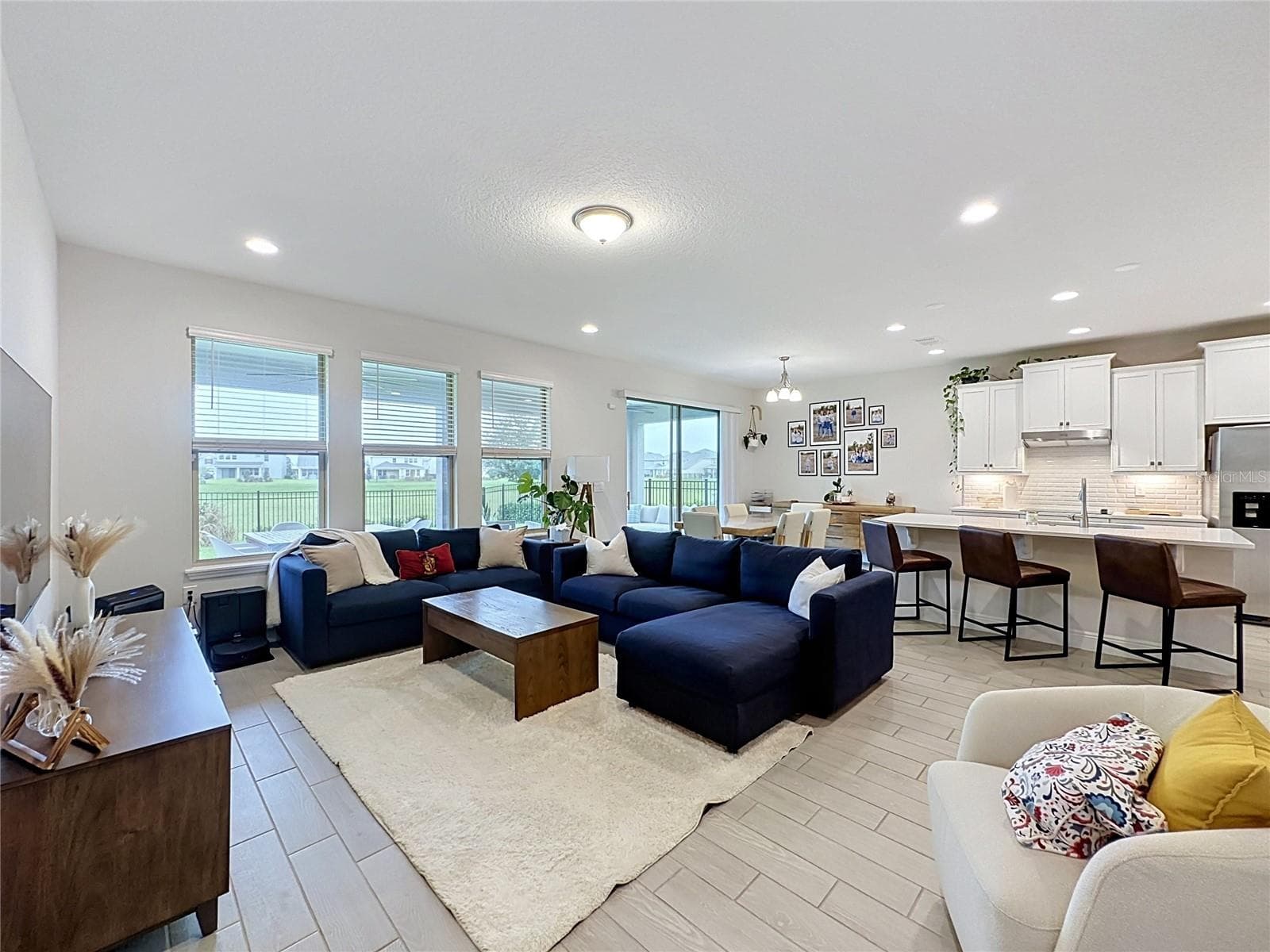 Single Family Residence at 11079 SOUND SHORE DR, WINTER GARDEN, photo 10 of 42
