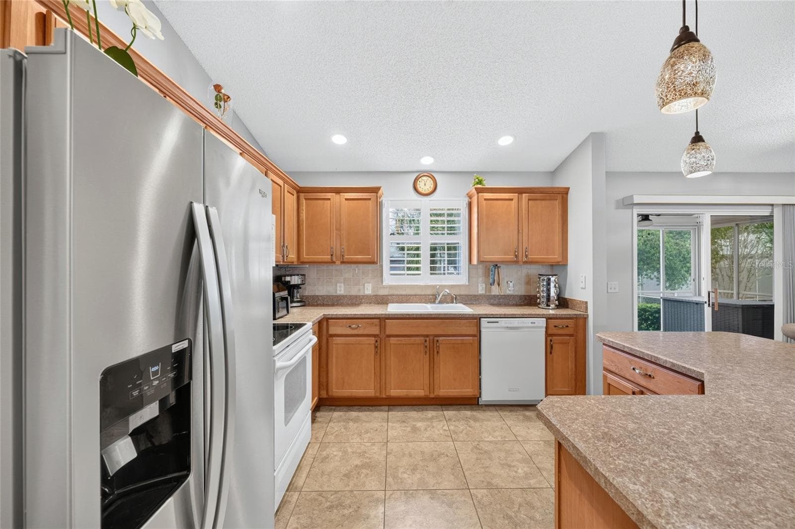 Single Family Residence at 954 BARRYMOORE LOOP, THE VILLAGES, photo 8 of 27