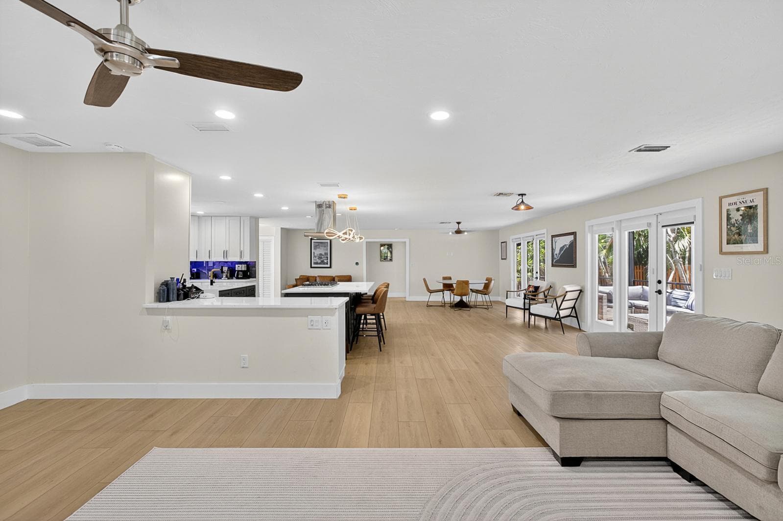 Single Family Residence at 3455 ANGLIN DR, SARASOTA, photo 3 of 13