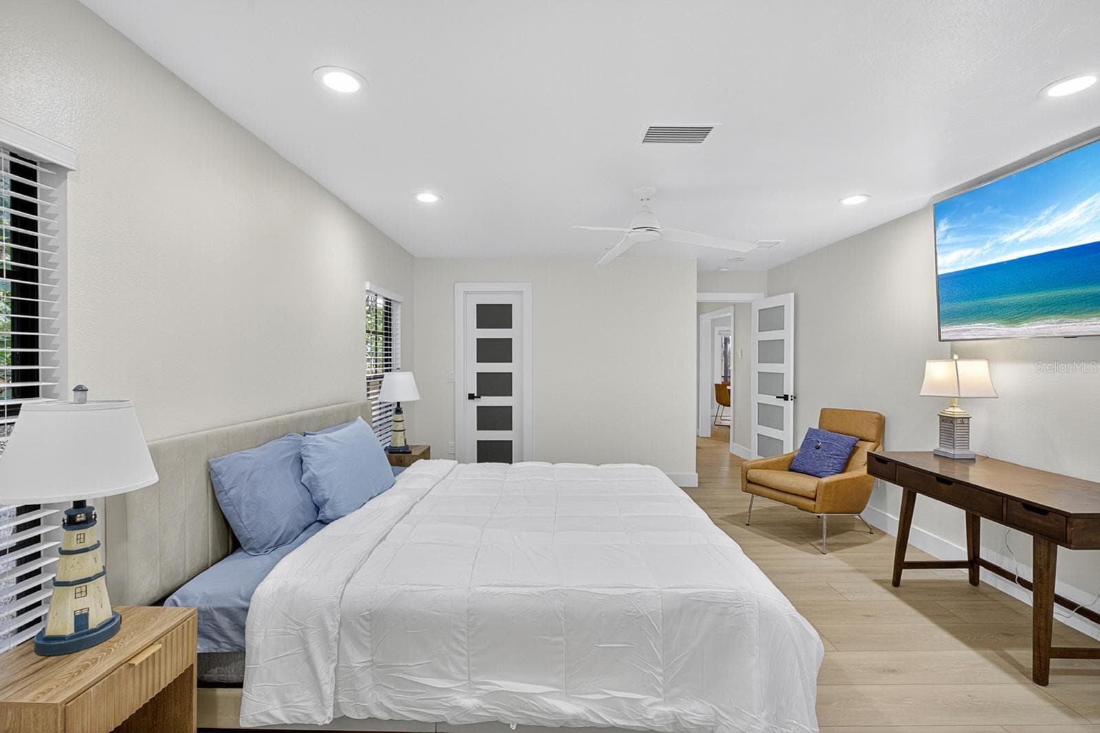 Single Family Residence at 3455 ANGLIN DR, SARASOTA, photo 4 of 13