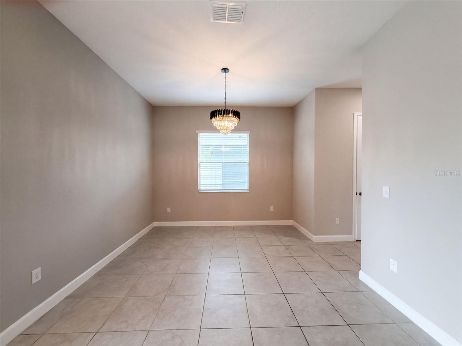 Single Family Residence at 9430 CHANNING HILL DR, RUSKIN, photo 8 of 23