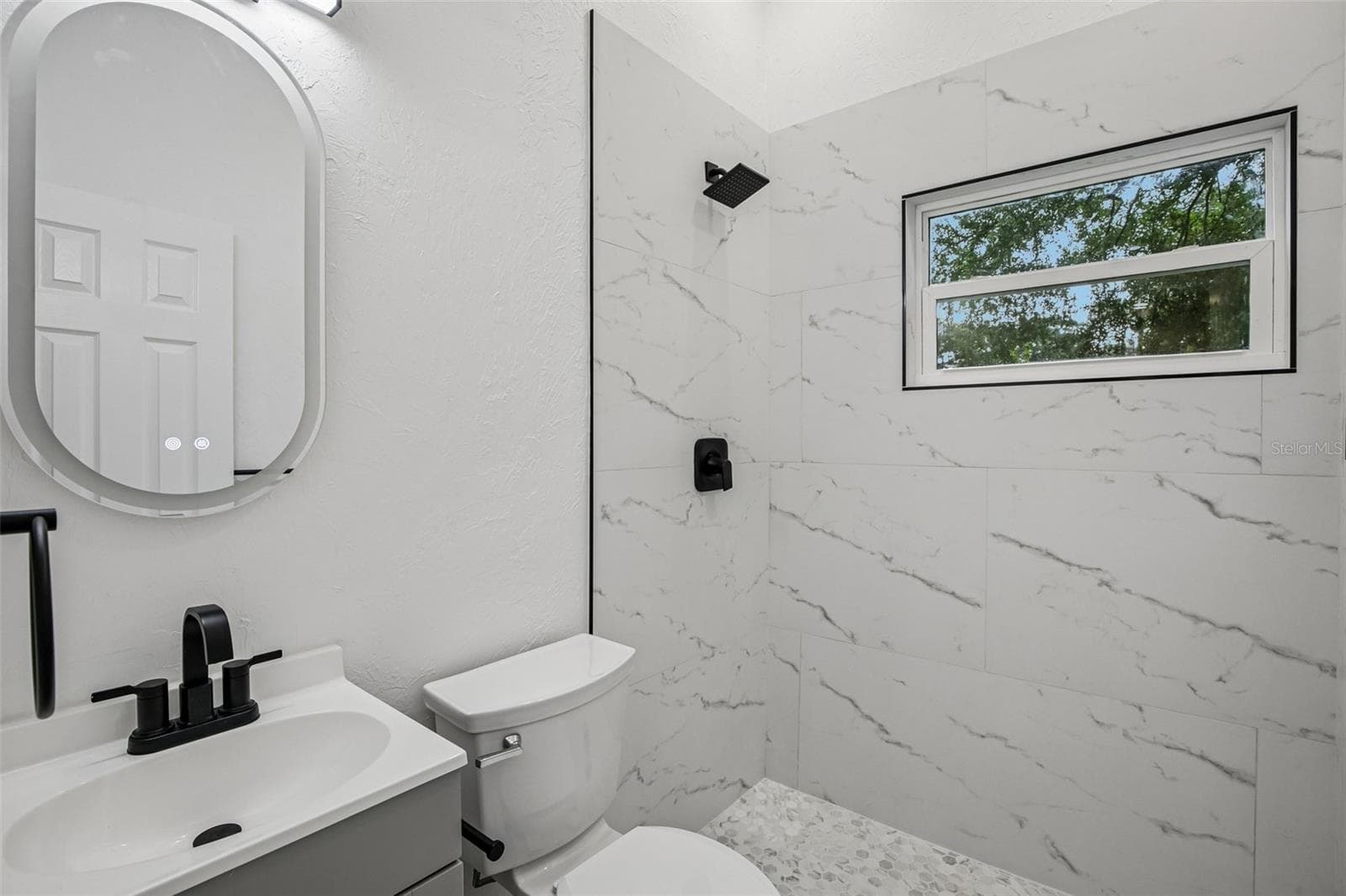 Single Family Residence at 334 E CORNELIUS CIR, SARASOTA, photo 18 of 26