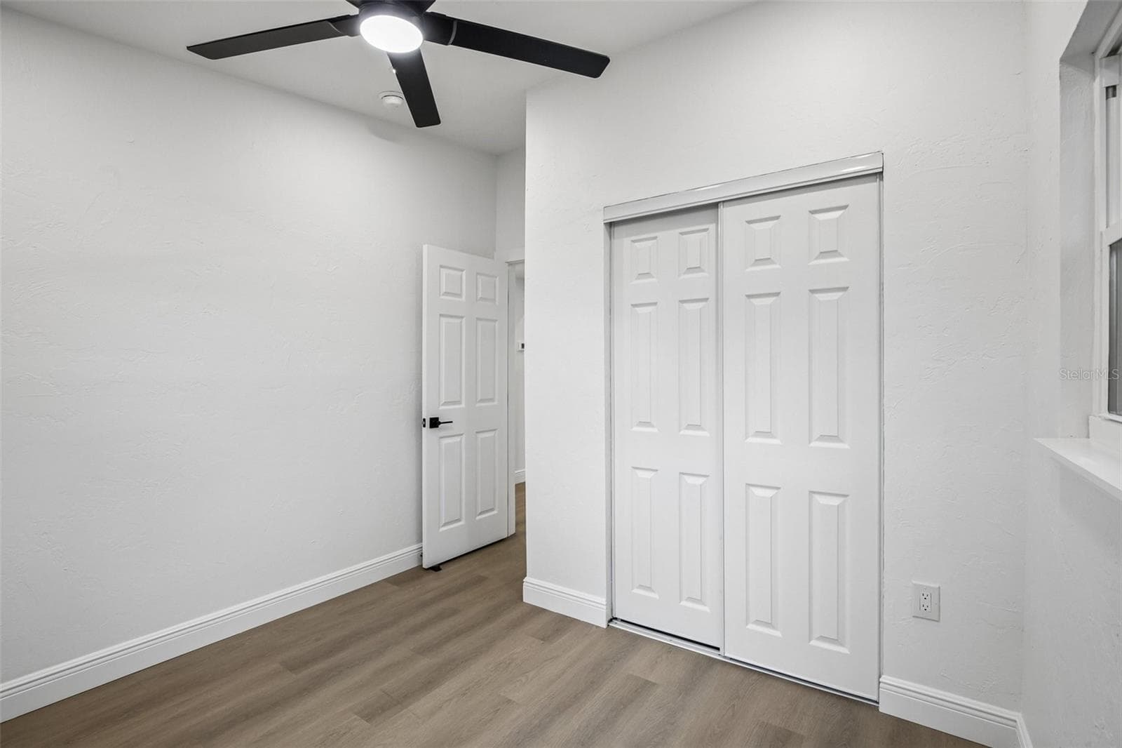 Single Family Residence at 334 E CORNELIUS CIR, SARASOTA, photo 22 of 26