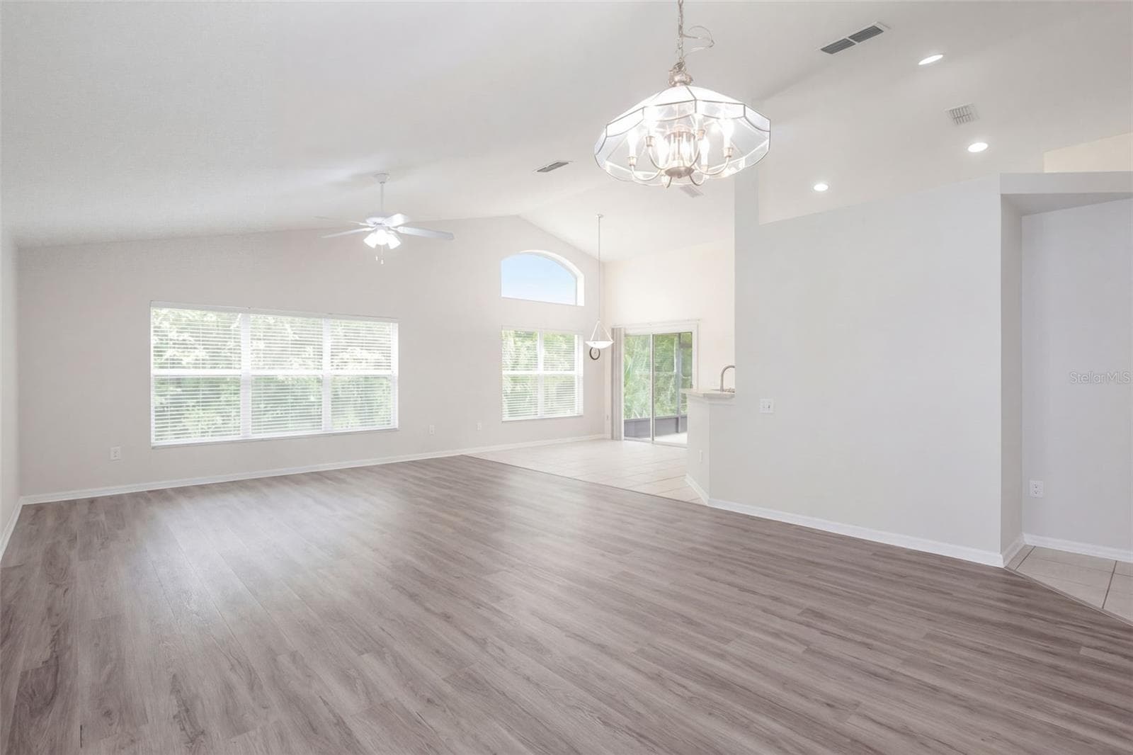 Single Family Residence at 3179 STONEHURST CIR, KISSIMMEE, photo 13 of 143