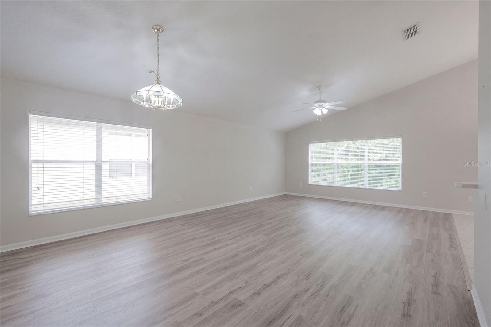 Single Family Residence at 3179 STONEHURST CIR, KISSIMMEE, photo 19 of 143
