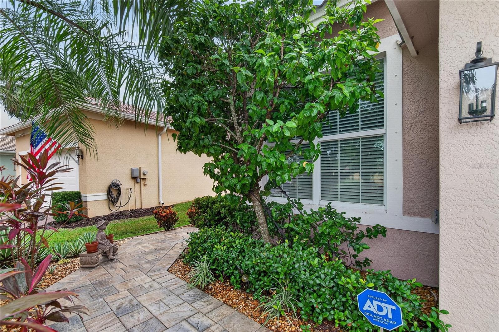 Exterior Front Entry Walkway - 15906 COBBLE MILL DR, WIMAUMA