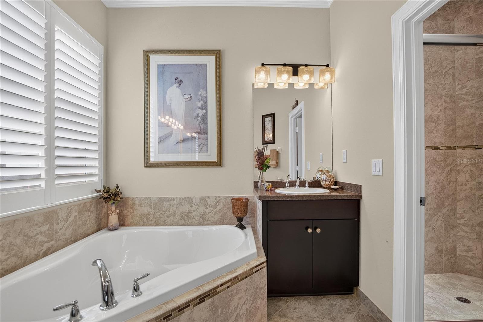Primary Bath Garden Tub - 15906 COBBLE MILL DR, WIMAUMA