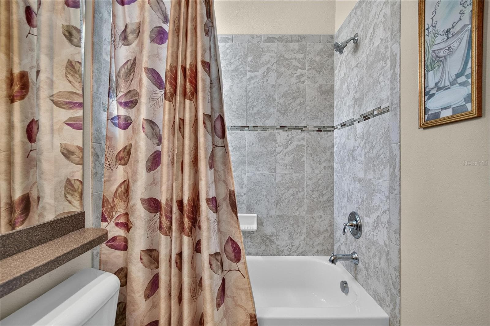 Bath 2 - 15906 COBBLE MILL DR, WIMAUMA