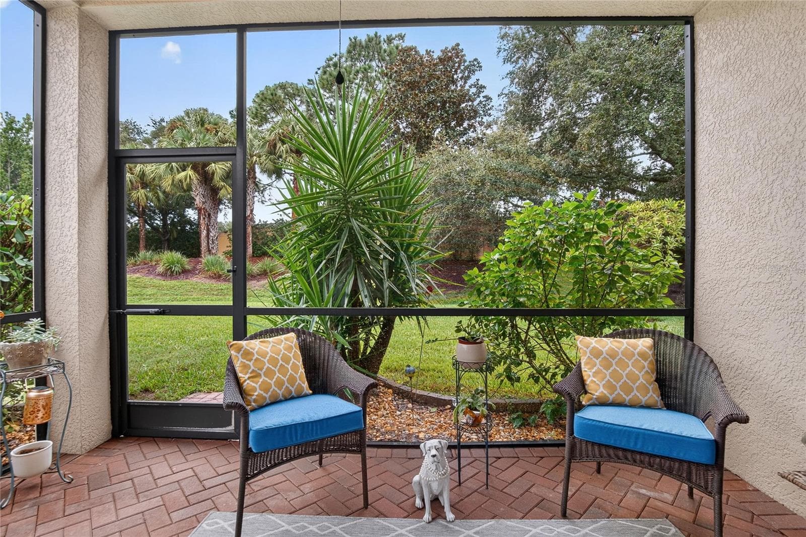 Lanai View - 15906 COBBLE MILL DR, WIMAUMA