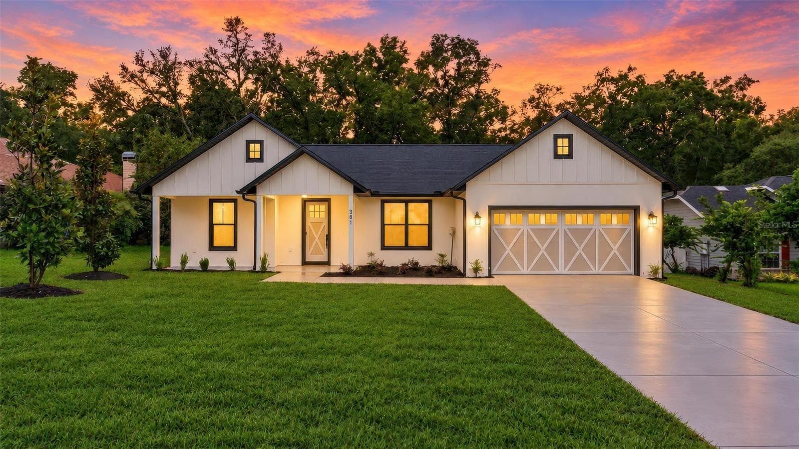 381 CARRIAGE LN