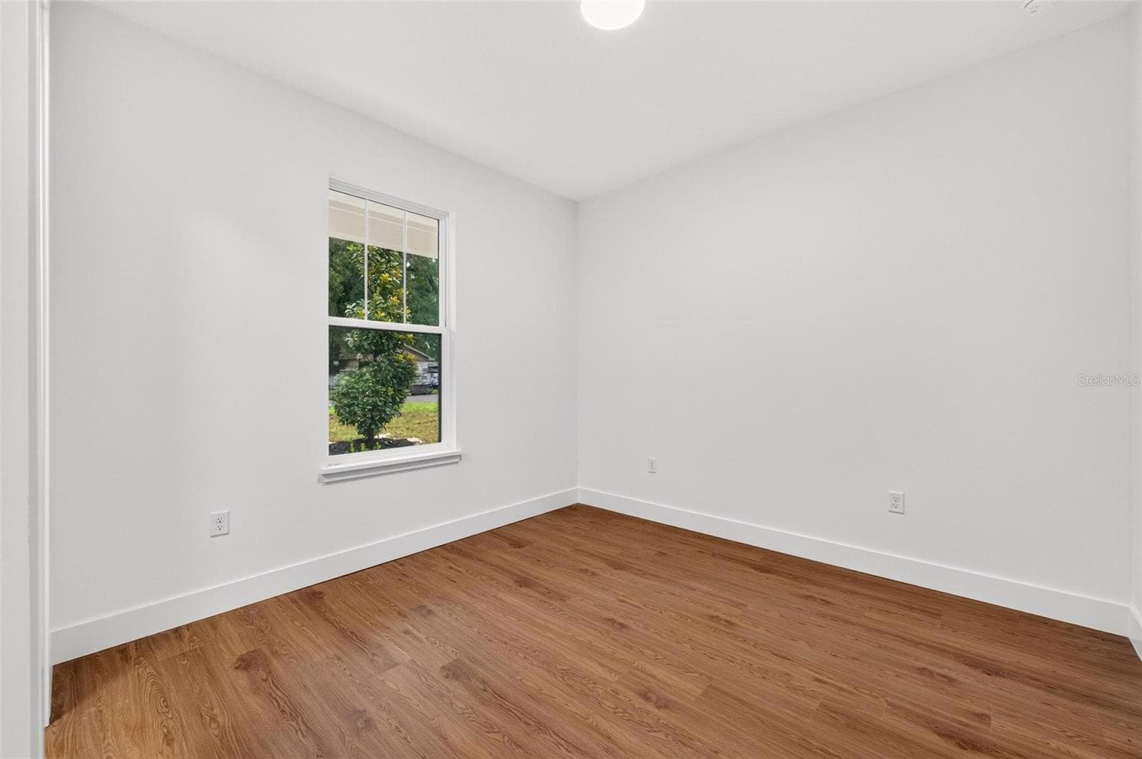 Bedroom # 2 - 381 CARRIAGE LN, LADY LAKE