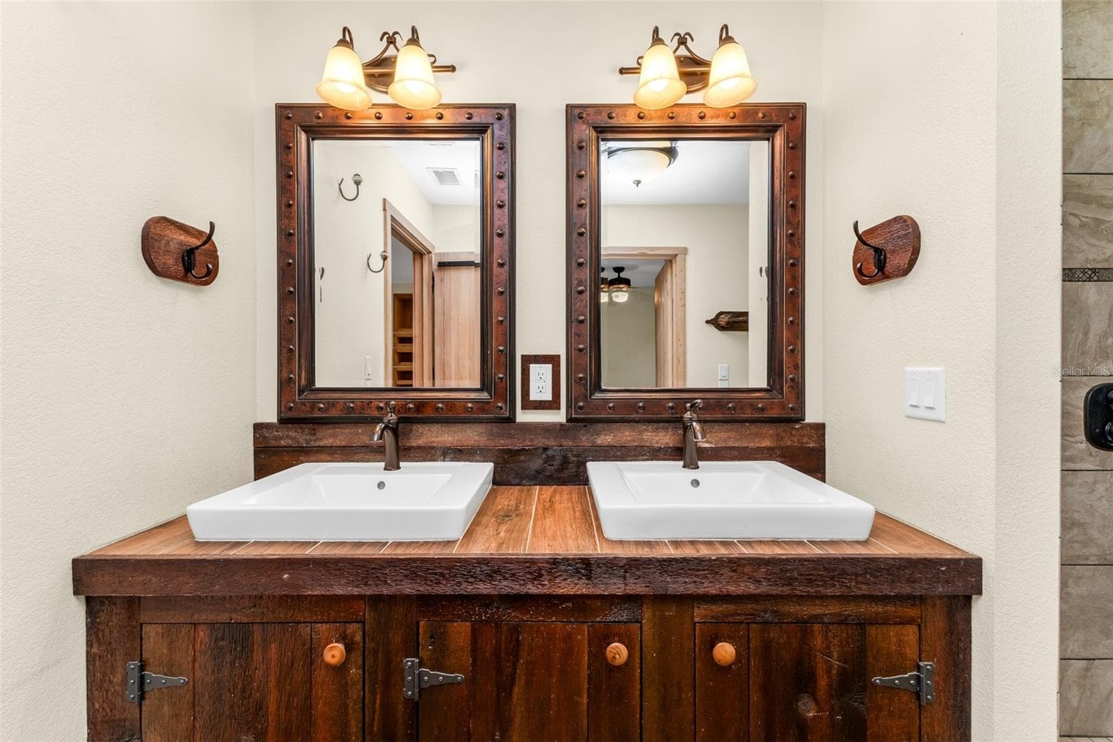 Single Family Residence at 2827 SE CREEKWOOD TER, ARCADIA, photo 14 of 52