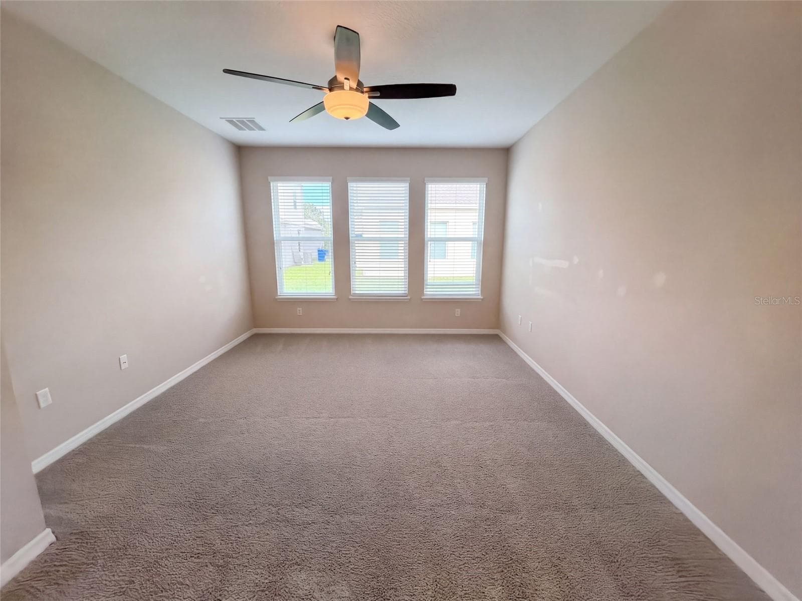 Single Family Residence at 1958 COMMANDER WAY, KISSIMMEE, photo 4 of 28