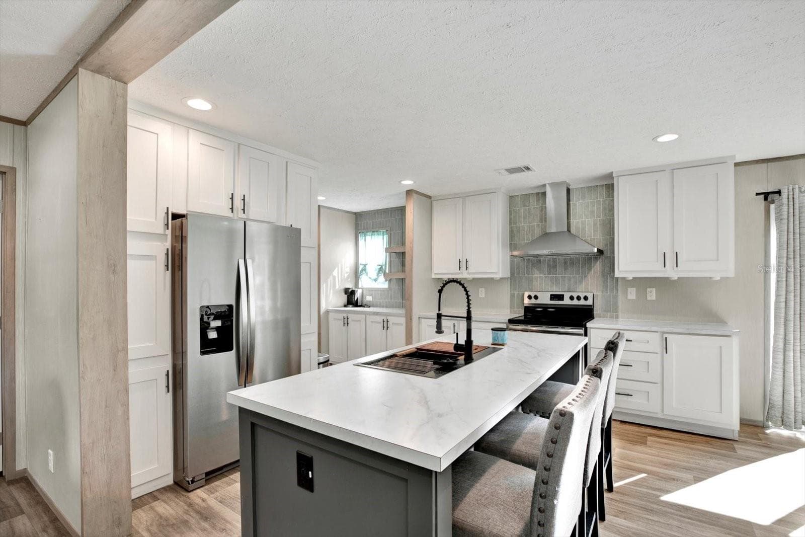 Manufactured Home at 2829 N LAKEFRONT DR, HERNANDO, photo 6 of 24